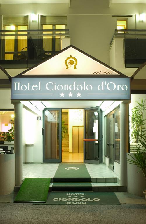 Hotel Ciondolo D'Oro Rimini Exterior photo